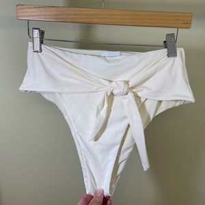 WEWOREWHAT Off White high rise Bikini Bottom Small